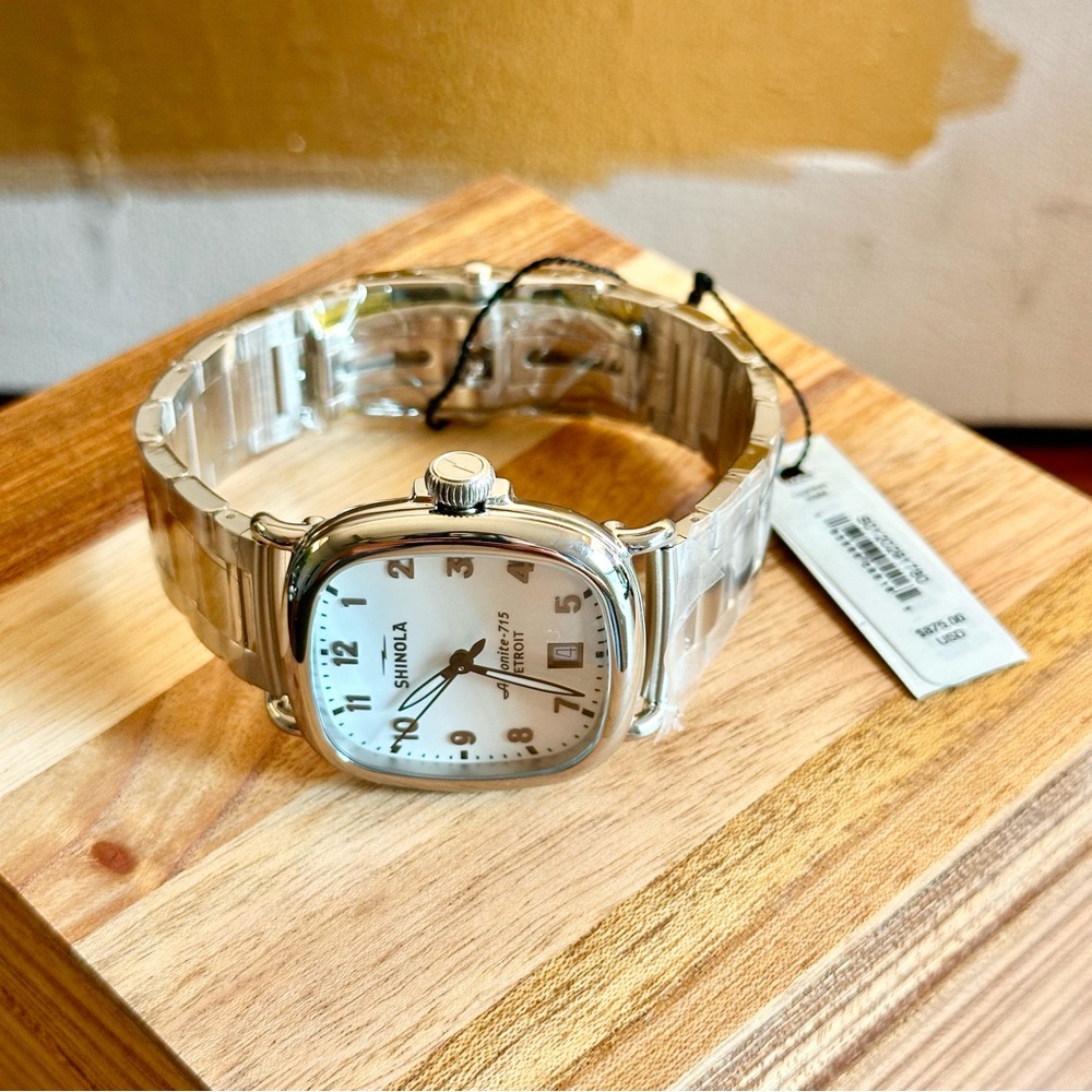 NWT Shinola Guardian 36mm white dial on bracelet